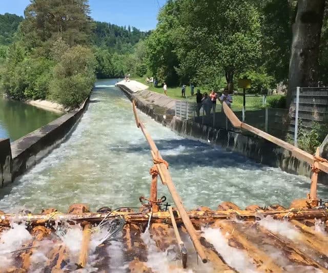 Floßrutsche im Mühltal bei Straßlach